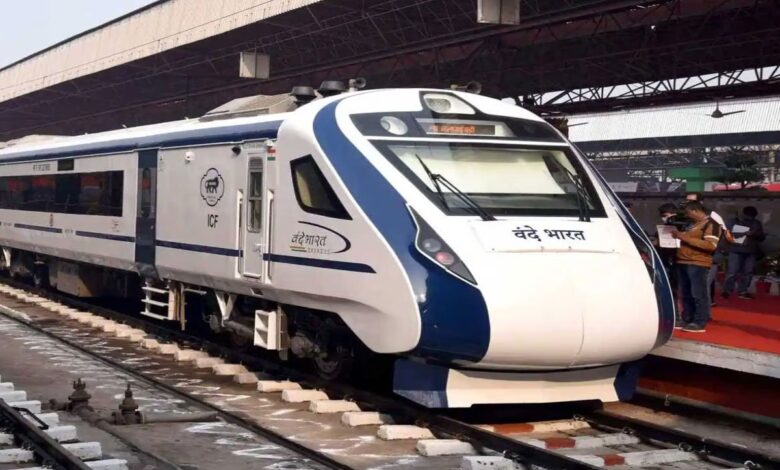 Bhopal-Delhi Vande Bharat Express caught fire, all passengers safe