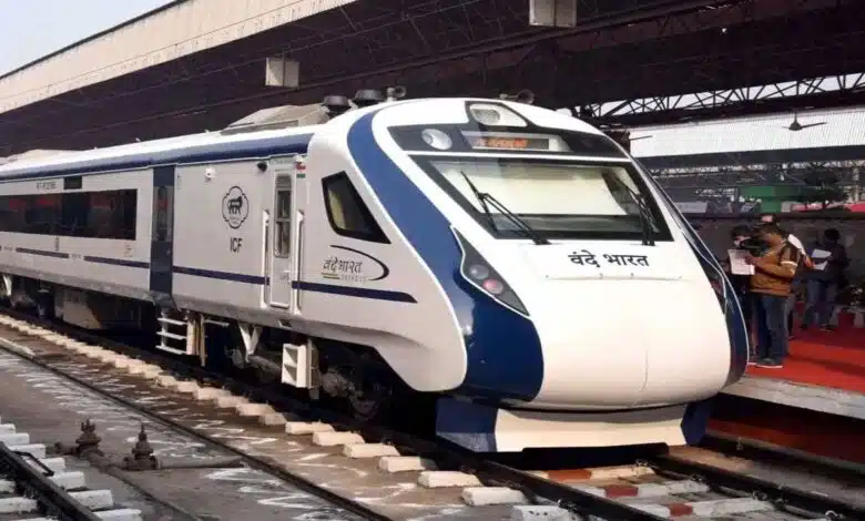 Bhopal-Delhi Vande Bharat Express caught fire, all passengers safe
