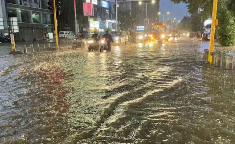 Heavy Rain से दिल्ली में जलभराव, ट्रैफिक जाम; आईएमडी ने कल के लिए ‘येलो’ अलर्ट जारी किया