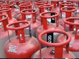 Commercial LPG cylinder price increased by Rs 7