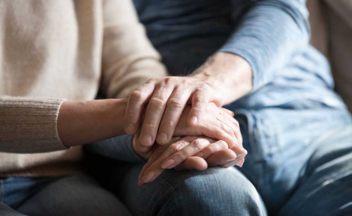 Follow these essential tips for a happy live in relationship