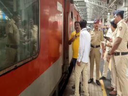 RPF jawan shoots three passengers including sub-inspector in moving train
