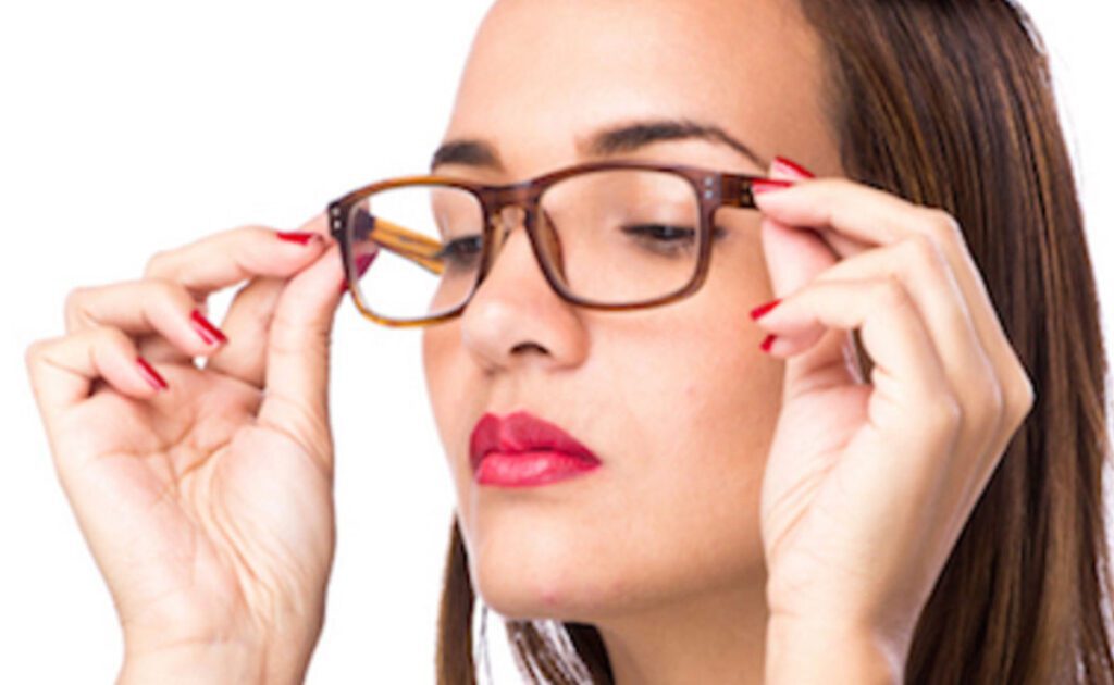 Spectacle Marks: Have you got marks on your nose due to wearing spectacles? So know the home remedies to remove it