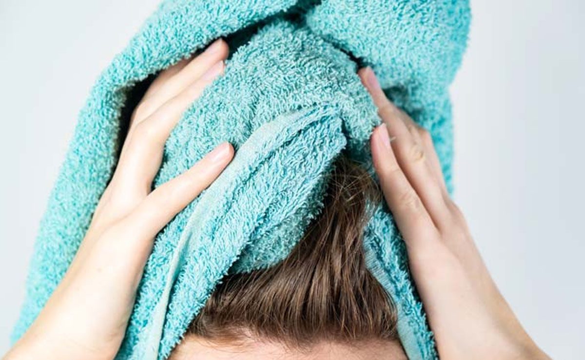toweling hair These 7 bad habits related to hair care that harm your hair