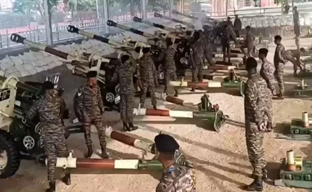 21 gun salute given by Indian field gun for the first time on Independence Day 2023