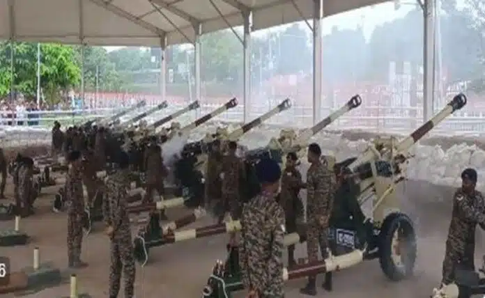 21 gun salute given by Indian field gun for the first time on Independence Day 2023