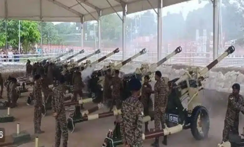 21 gun salute given by Indian field gun for the first time on Independence Day 2023