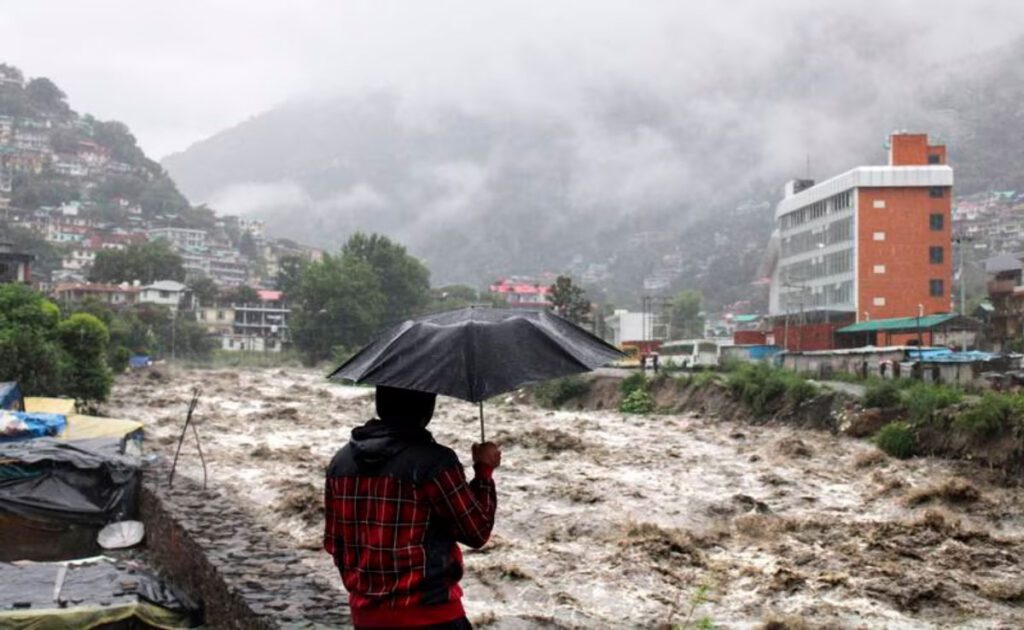 Many houses collapsed due to heavy landslide in Kullu, Himachal Pradesh