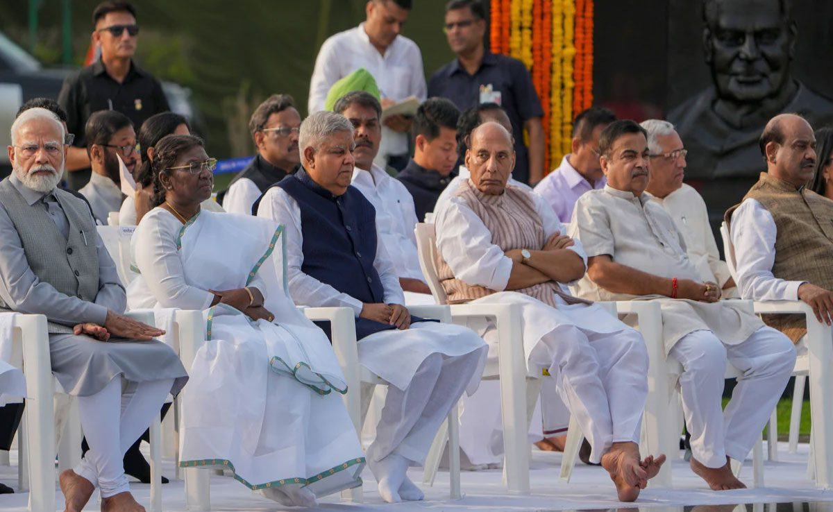 
Many big leaders including PM Modi paid tribute to Atal Bihari Vajpayee on his death anniversary