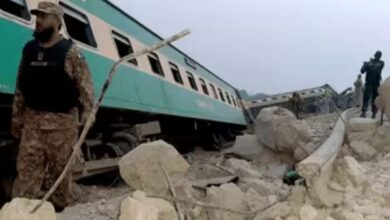 15 killed, 40 injured in Pakistan train derailment