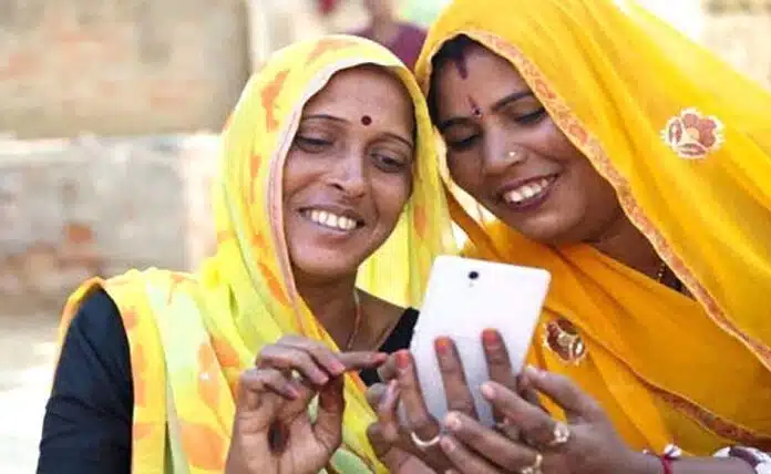 Rajasthan: From today 1.3 crore women will get free phones with 3 years of data