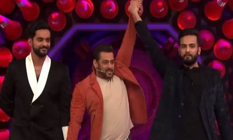 Bigg Boss OTT 2: Elvish Yadav becomes the first wild card player to win the trophy
