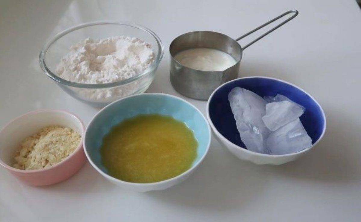 ghevar ingredients Malai Ghevar: Make this tasty Rajasthani sweet easily at home this Rakshabandhan