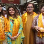 Kriti Sanon visits Siddhivinayak temple after winning National Award