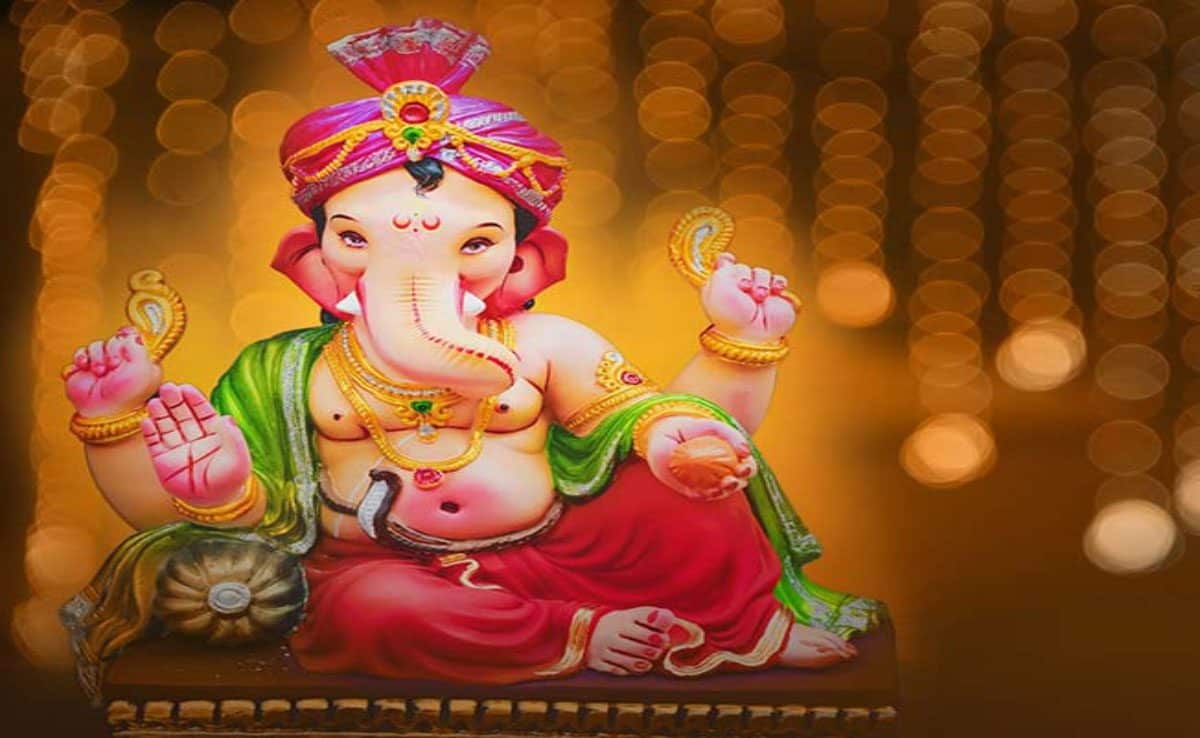 Ganesh Mantra: 5 Powerful Mantras To Remove Obstacles From Life