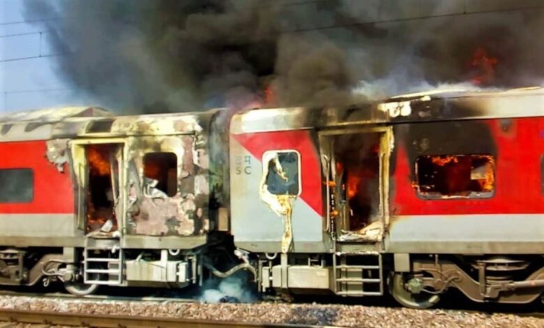 Tamil Nadu: 10 killed, 20 injured in train fire at Madurai station