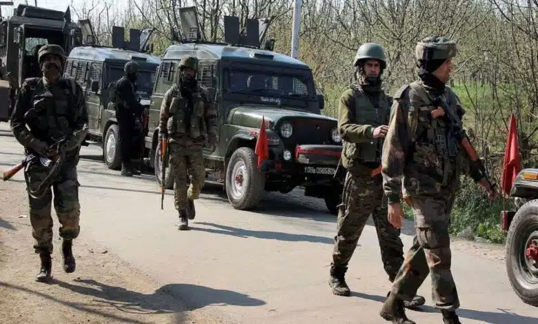 Jammu-Kashmir: 4 soldiers martyred, 1 missing in encounter that continued for 48 hours in Anantnag.