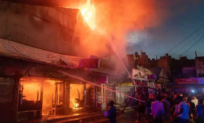 Bangladesh: Hundreds of shops were gutted in a fire in a market in Dhaka.