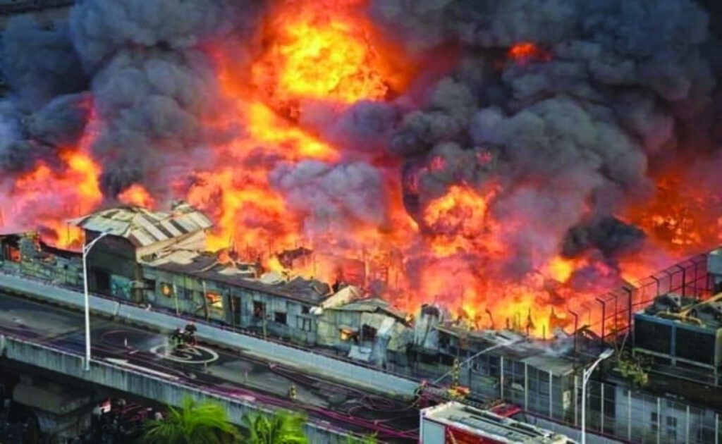Bangladesh: Hundreds of shops were gutted in a fire in a market in Dhaka.