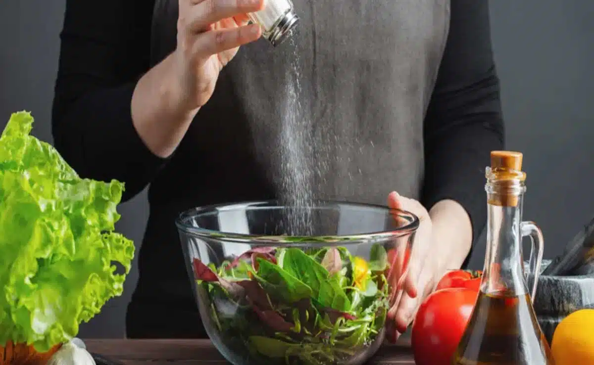 Consuming too much salt can cause these 10 harms to the body, be careful!