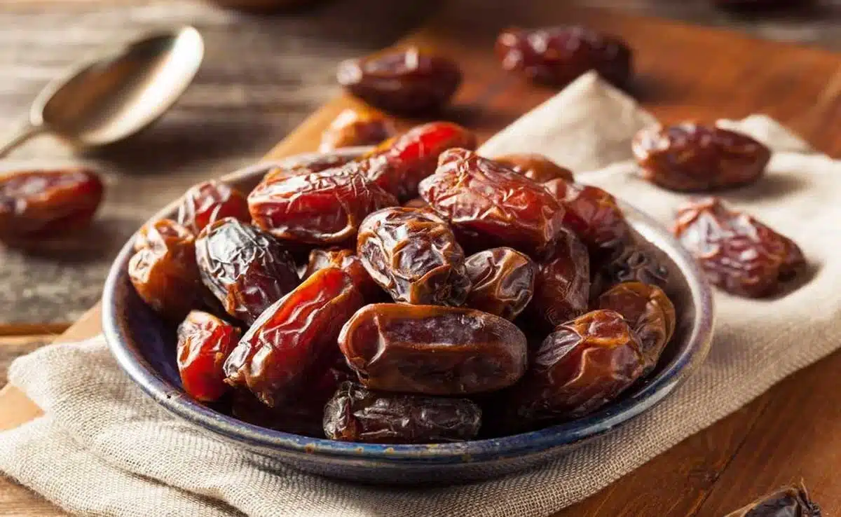Dates Include these 9 foods in your diet to increase hemoglobin