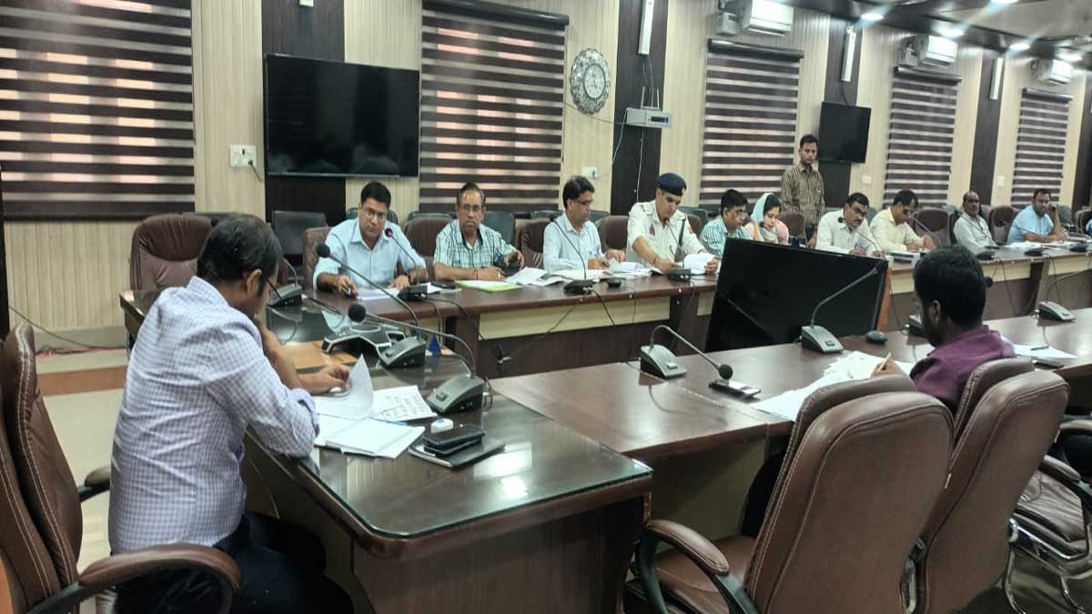 Road safety committee meeting organized in Sambhal UP