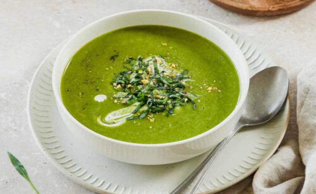 Winter Diet: 4 scrumptious spinach soup recipes for a nutritious meal