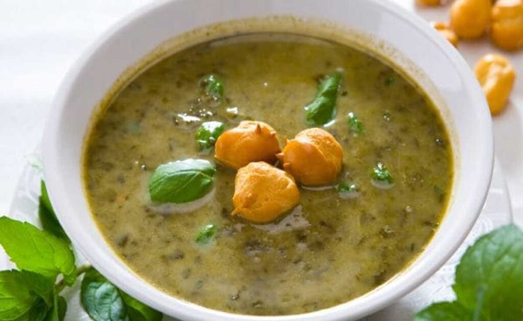 Winter Diet: 4 scrumptious spinach soup recipes for a nutritious meal