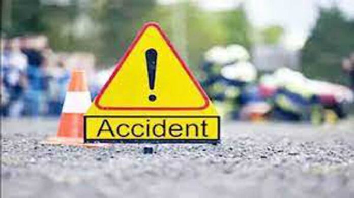 Twin sisters die, parents injured in Pune road accident