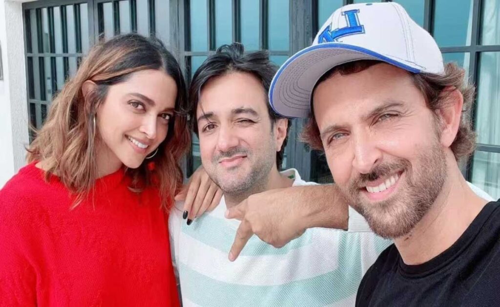 Hrithik Roshan shares new picture with Siddharth Anand from the sets of Fighter