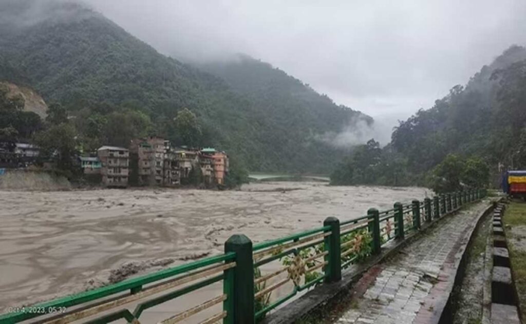 23 army personnel missing in flood caused by cloudburst in Sikkim
