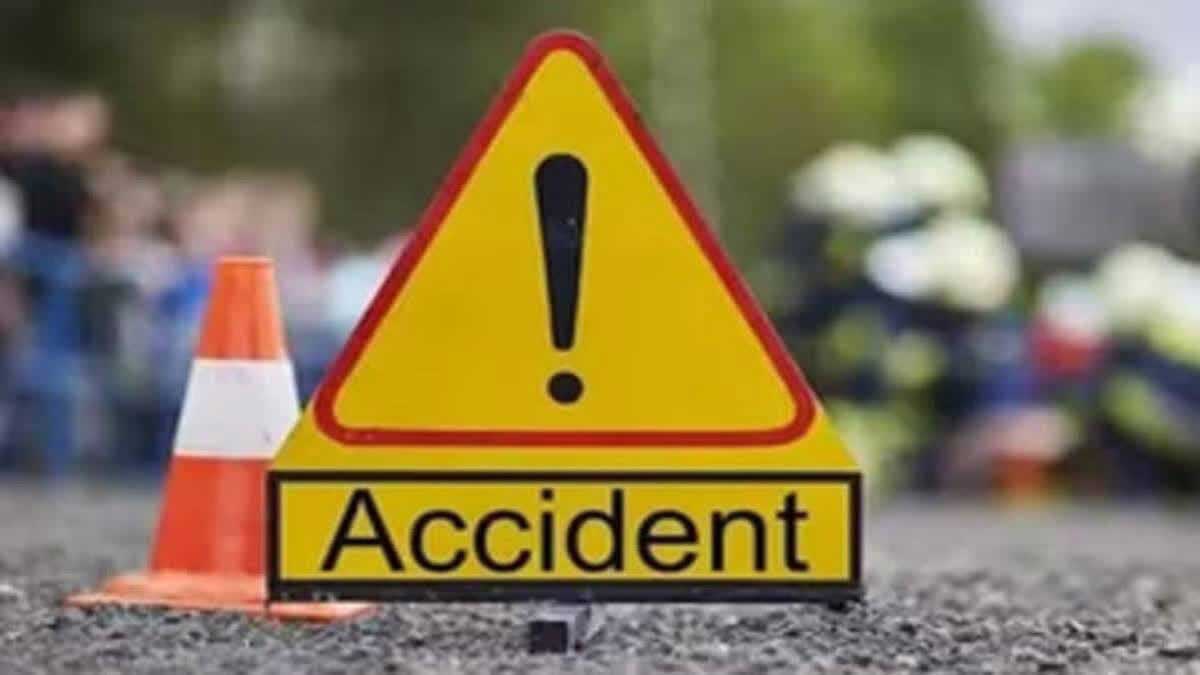 6 people died after truck overturned on car in Bihar