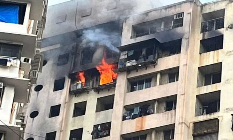 Four injured in fire in Mumbai hospital