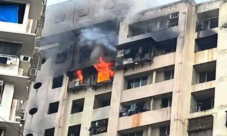 Four injured in fire in Mumbai hospital