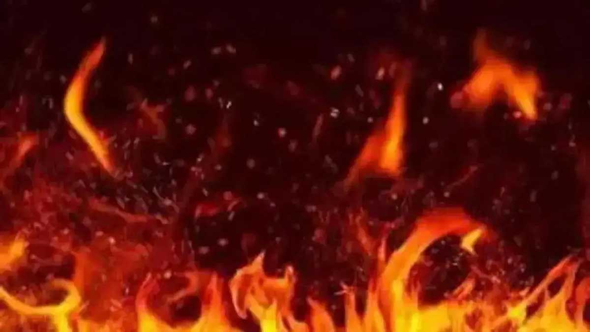 Four injured in fire in Mumbai hospital