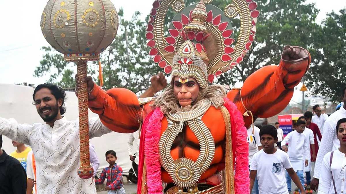 Hanuman Jayanti festival is celebrated like this across the country