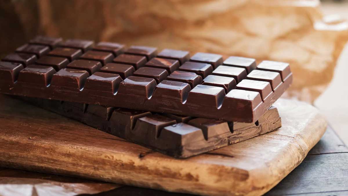 How Dark Chocolate helps deal with stress