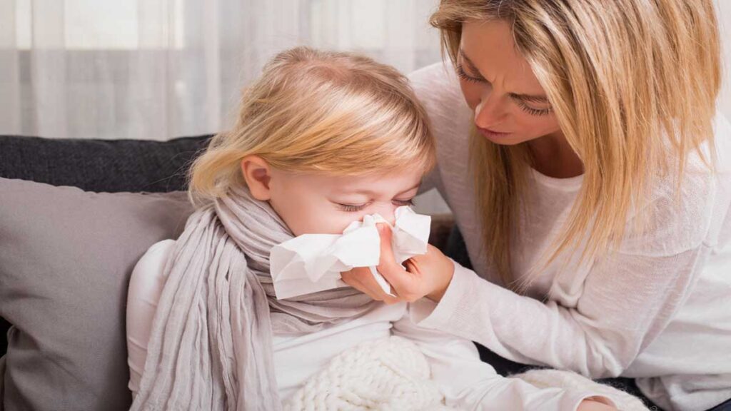 Irregular runny nose causes and treatment 1