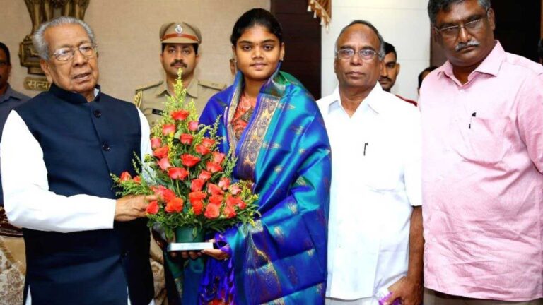 Jyoti Surekha को तीरंदाजी के लिए आंध्र प्रदेश के राज्यपाल ने दी बधाई