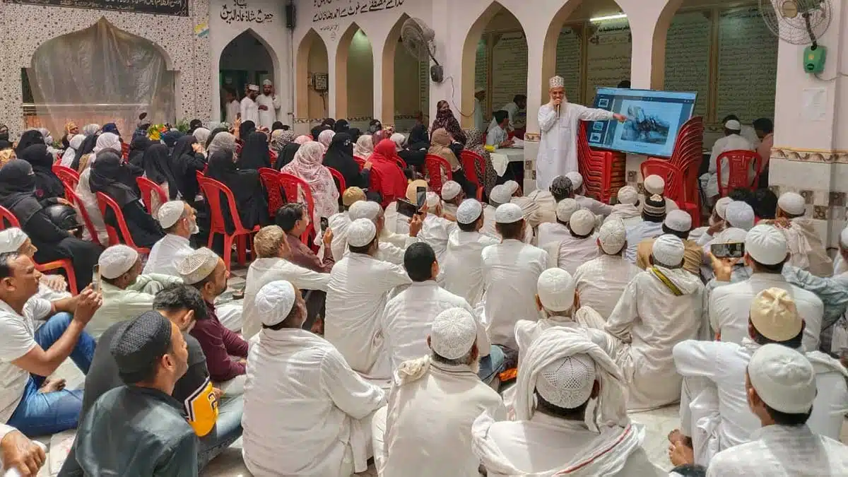 Vaccination of Haj pilgrims in Sambhal