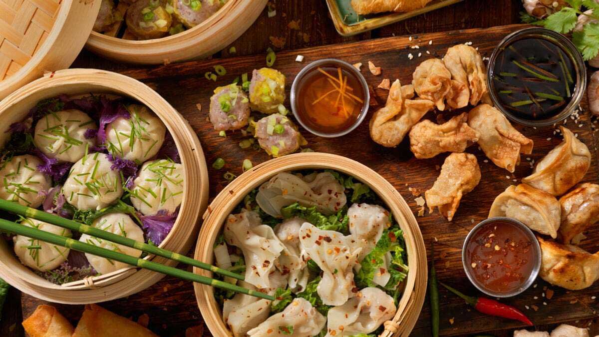 Chinese food momo-dimsum dumpling wonton difference