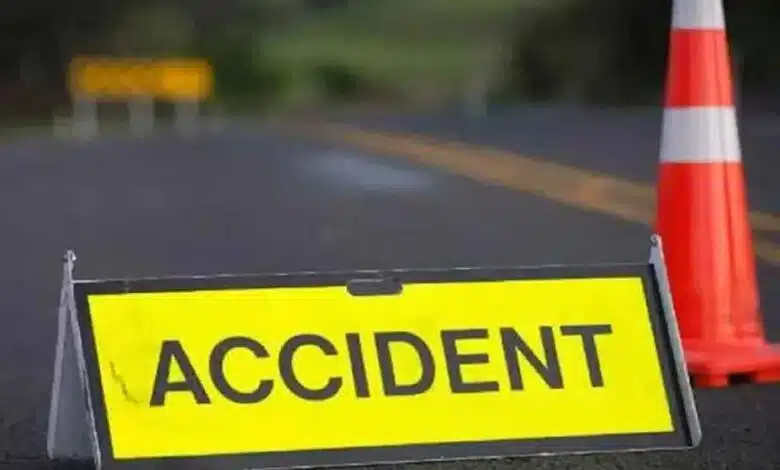 UP: 2 brothers died in Lucknow-Varanasi highway accident