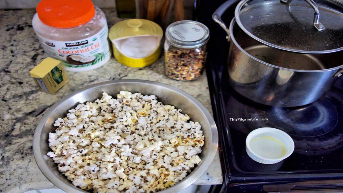 4 Easy Ways to Reheat Popcorn