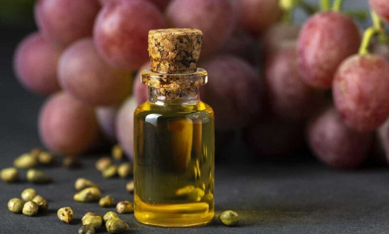 6 Best Grape Seed Oils to Prevent Acne Breakouts