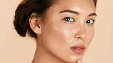 7 Healthy Foods to Treat Oily Skin