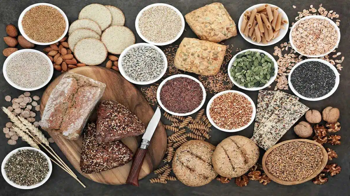7 Healthy Foods to Treat Oily Skin