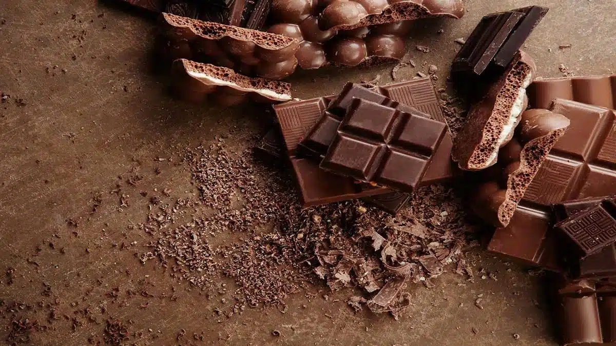 7 Healthy Foods to Treat Oily Skin
