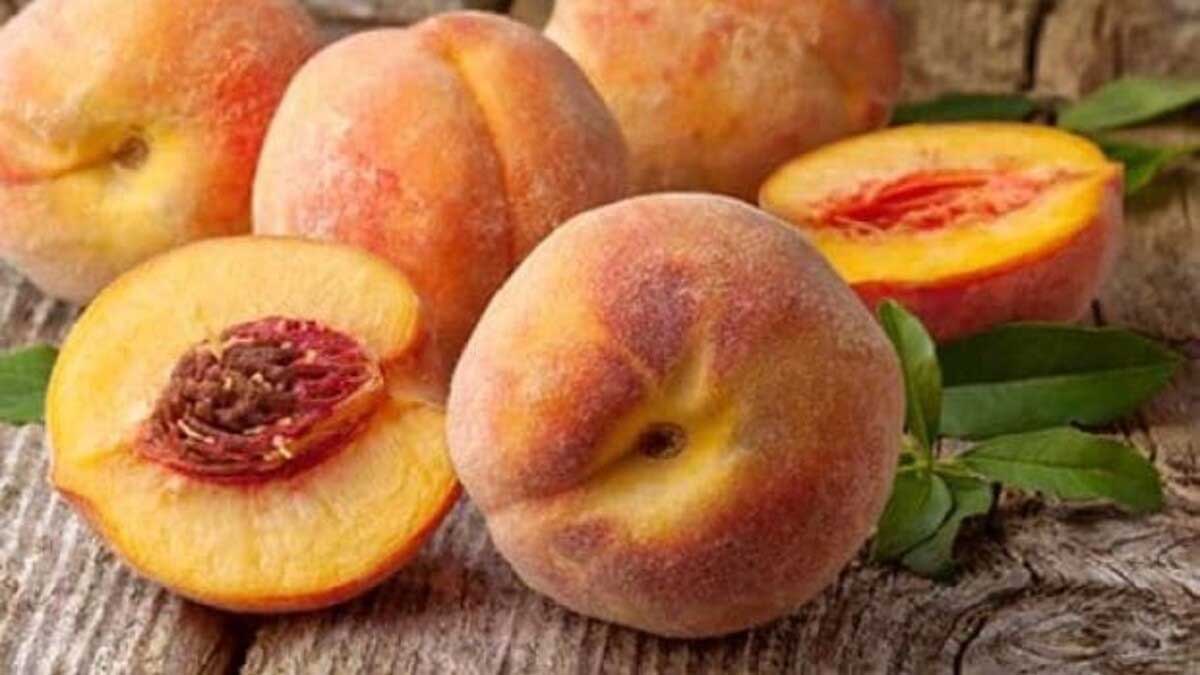 8 Surprising Health Benefits and Uses of Peaches