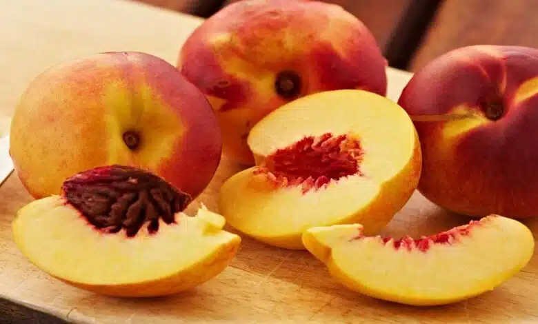 8 Surprising Health Benefits and Uses of Peaches