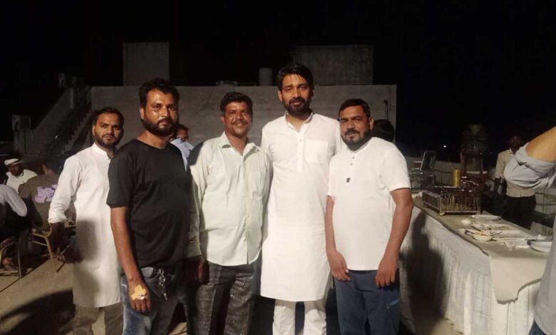 Amit Kumar Uthwal and Shiv Kishore Gautam of Congress Committee from Sambhal reached Rae Bareli